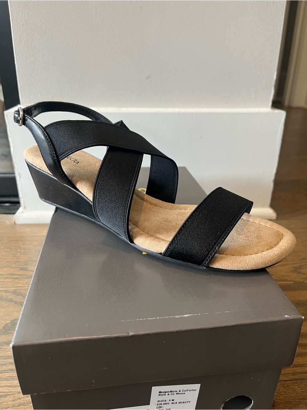 New In Box Style & Co. Vonniief Black Beauty Elastic Crisscross Wedge Sandals